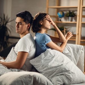 Casamento esfriou: o que fazer quando vocês viraram colegas de casa? 7 passos para recuperar a conexão sem pressionar o outro